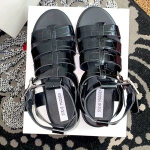 Steve Madden black sandals NWT